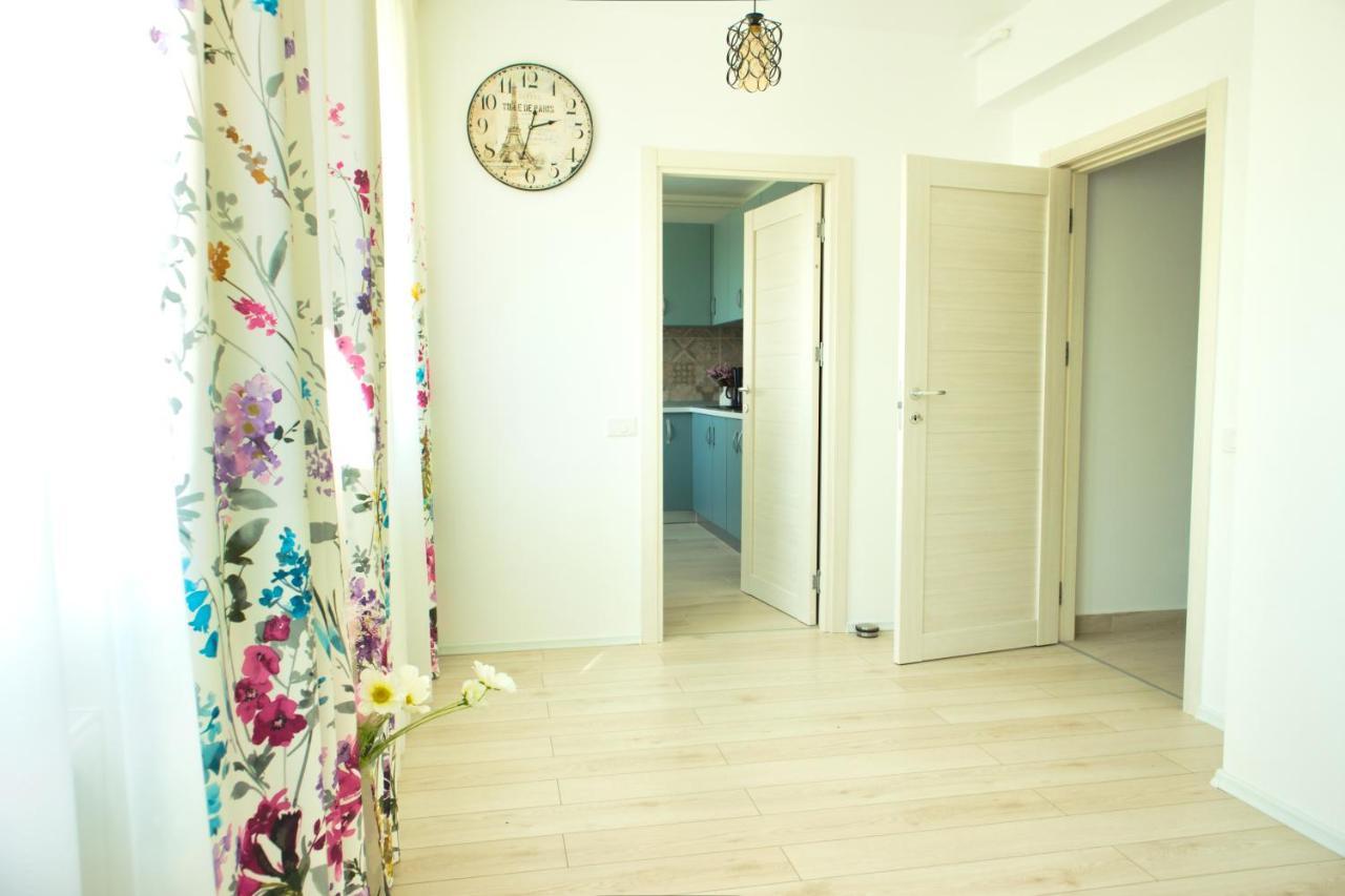 Cozy Flowers Studio - Fast Wi-Fi & Washer-Dryer Μπρασόβ Εξωτερικό φωτογραφία
